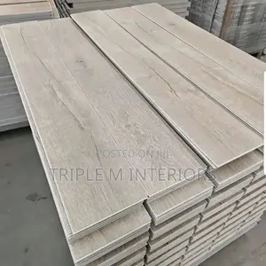 SPC Flooring Solutions - Ubora wa Juu wa Stone Plastic Composite Wenye Kudumu