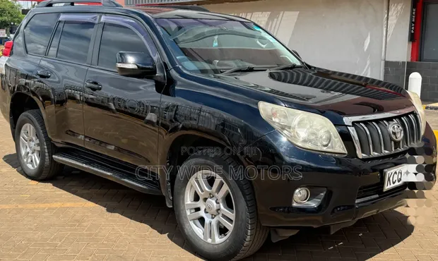 Toyota Land Cruiser Prado 2011 Nyeusi - 1