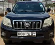 Toyota Land Cruiser Prado 2011 Nyeusi - 3