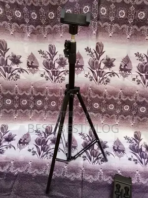 Discounted Tripod Stand with Phone Holder & Ring Light