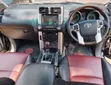Toyota Land Cruiser Prado 2011 Nyeusi - 3