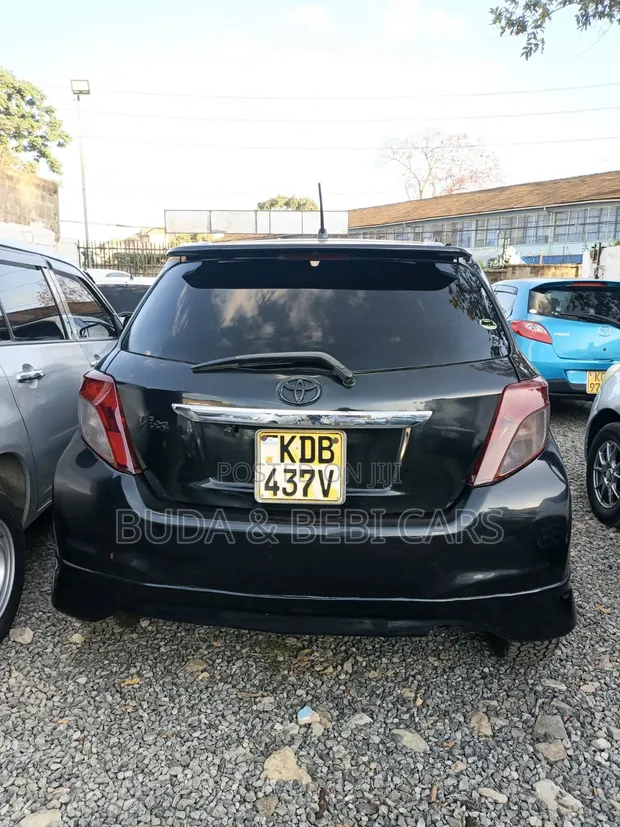 Toyota Vitz 2013 Black - 1