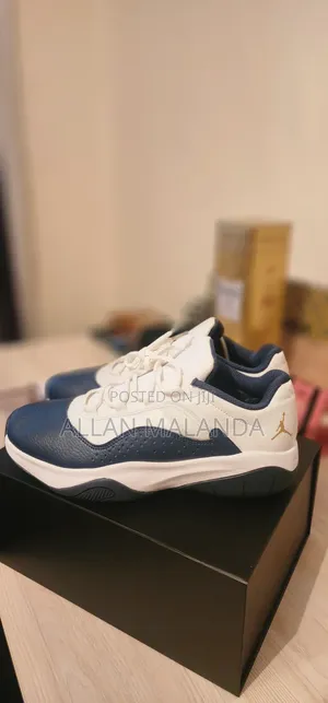 Viatu vya Mpira wa Kikapu vya Air Jordan - Saizi 42