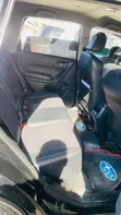 Subaru Forester 2016 Nyeusi - 4