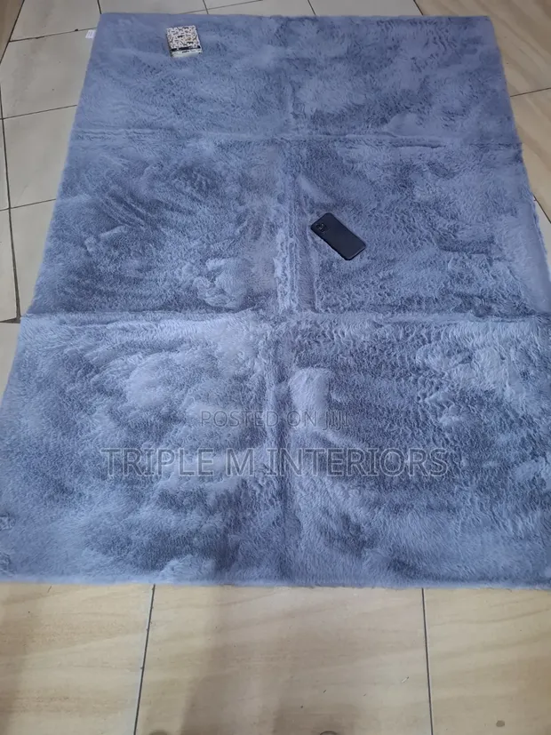 Heavy Fluffy Rabbit Fur Carpet 5x8 - 1