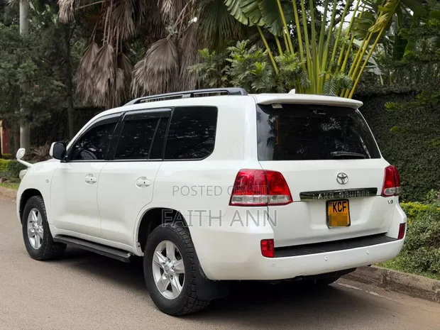 Toyota Land Cruiser LC200 V8 2008 - 1