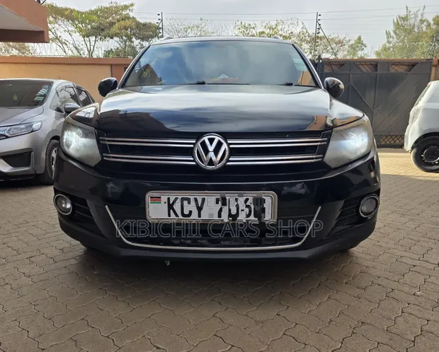 Volkswagen Tiguan 2013 Black - 1