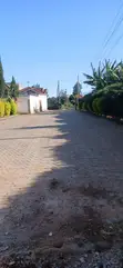 1/4 Eka Kiwanja Prime cha Kuuzwa - Kerarapon Drive - 4