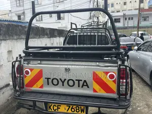 Toyota Hilux 2.5 D-4D Pickup 2008 Silver