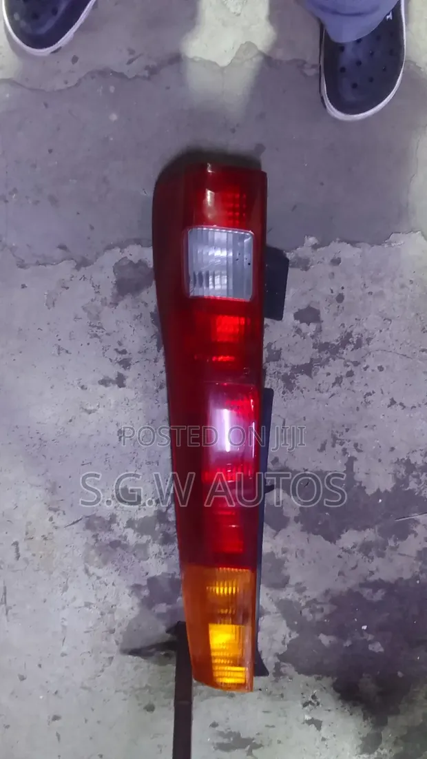 Taillight ya Honda CR-V RD5/RD7 Iliyotumika Japan - 1