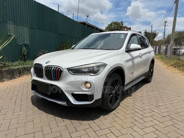 BMW X1 xDrive28i AWD 2016 White - 1