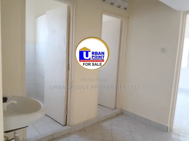 3 Bedroom Bungalow in Vescon Estate for Sale - 1