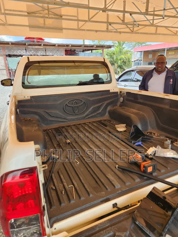 Ford Ranger T6 Roller Shutter Lid - Premium Security - 1