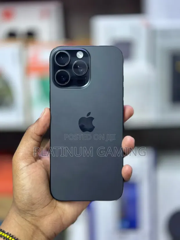Apple iPhone 16 Pro Max 256GB Black - 1