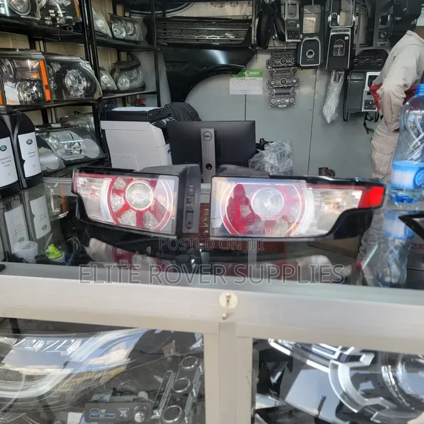 Genuine Used Range Rover Evoque Taillights - 1