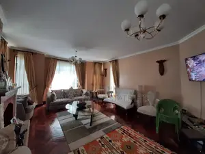 Nyumba ya Vyumba 4 vya Kulala, Imejengwa na Samani, Inauzwa Karen C