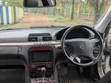 Mercedes-Benz E320 2001 Nyeupe - 5