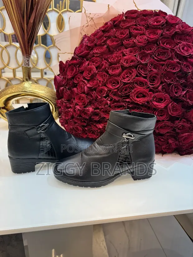 Leather Ankle Boots - Black - 1
