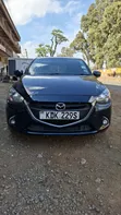 Mazda Demio 2015 Nyeusi - 5