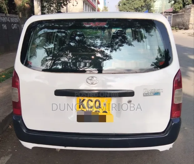 Toyota Probox 2012 - Nyeupe - 1