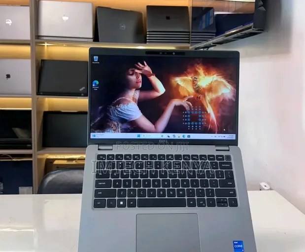 Dell Latitude 5440 Laptop: Core i5, 8GB RAM, 256GB SSD - 1