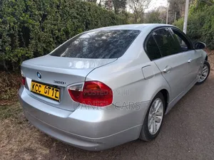 BMW 320i 2008 Nyeupe