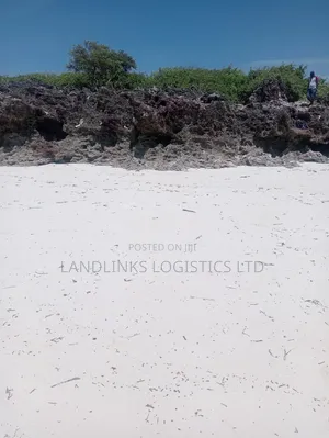 Malindi Mayungu Eka 3.5 Mbele ya Bahari kwa Uuzaji