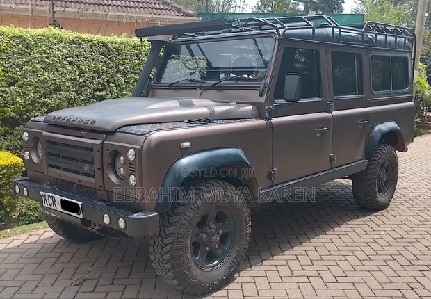 Land Rover Defender 110 Puma 2012 - 1