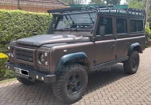 Land Rover Defender 110 Puma 2012