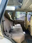 Land Rover Discovery 1997 Dhahabu - 5