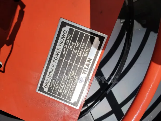 Titan Concrete Power Float Machine - 1