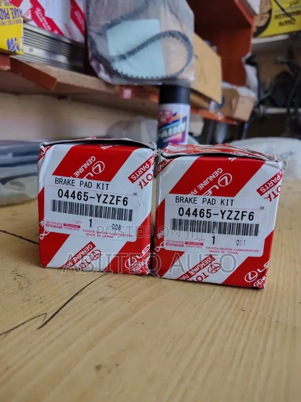Genuine Toyota Land Cruiser 79 Series Brake Pads - 1