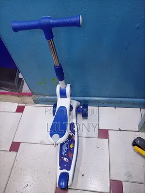 2-in-1 Sitting Scooter (Blue)