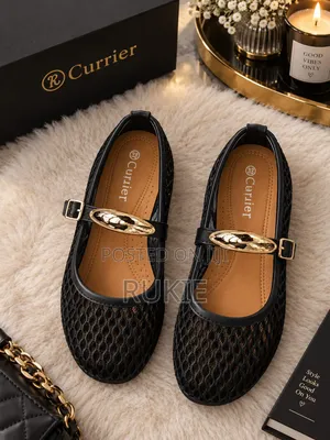 Viatu vya Mpira vya Buckle Mesh