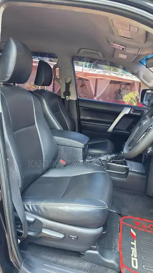 Toyota Land Cruiser Prado 2.7 i 2011 Black
