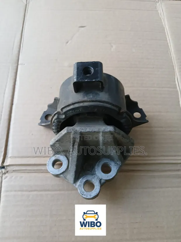 Nissan Dayz Gearbox Mount - Used - 1