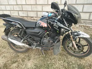TVS Apache RTR 180 2021 Nyeusi