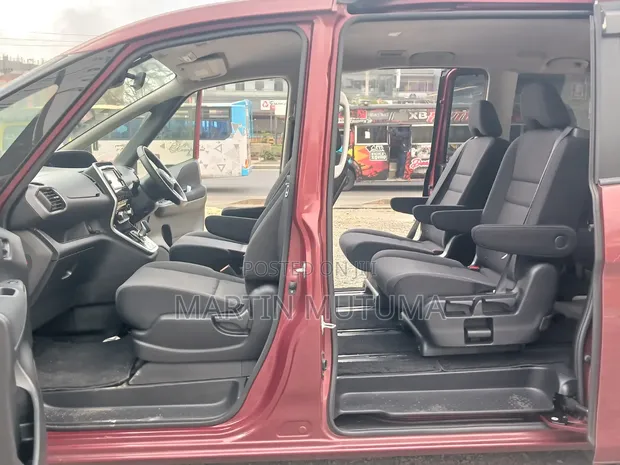 Nissan Serena 2019 Nyeusi - 1