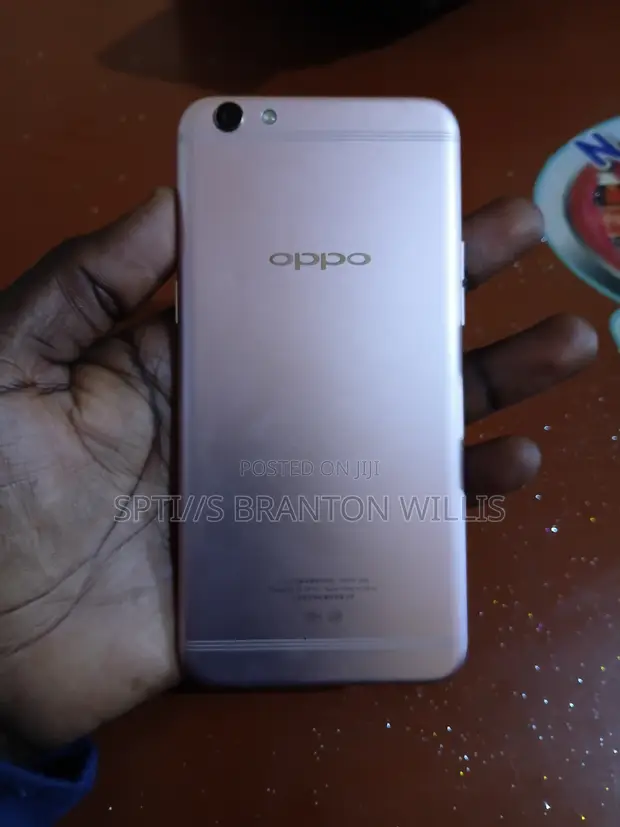 New Oppo R9s 64GB Gold - 1