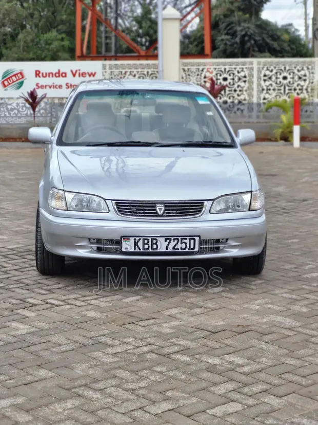 Toyota Corolla Sedan Automatic 1999 Silver - 1