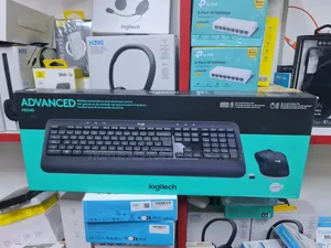 Logitech MK540 Advanced Wireless Keyboard and Mouse Combo
