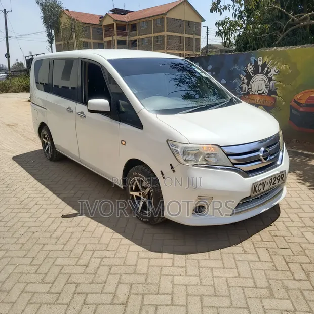 Nissan Serena 2012 White - 1
