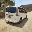 Nissan Serena 2012 Nyeupe - 4