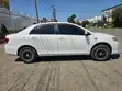 Toyota Axio 2011 Nyeupe - 2
