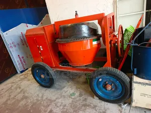 Titan Mixer ya Saruji - Mpya Kabisa