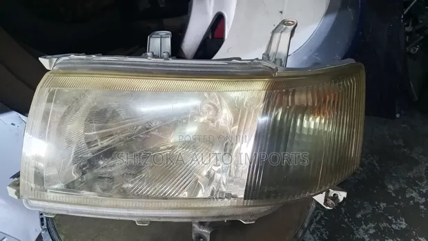 Toyota Probox Old Model Headlight - 1