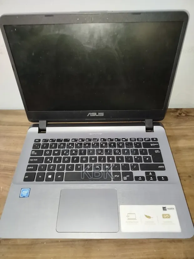 Laptop Asus Vivobook 14 - 4GB RAM, 1TB HDD - 1
