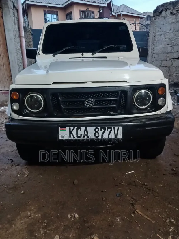 Suzuki Samurai 1996 Nyeupe - 1
