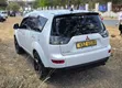 Mitsubishi Outlander 2007 White - 2