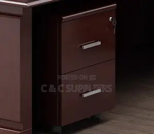 Kikao cha Mbao ya Mahogany Mtendaji - 1400mm